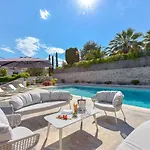 Villa Architect-designed With Heated Pool For 10 Guests! *