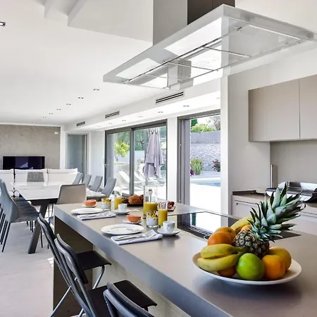 Villa Architect-designed With Heated Pool For 10 Guests! Mandelieu
