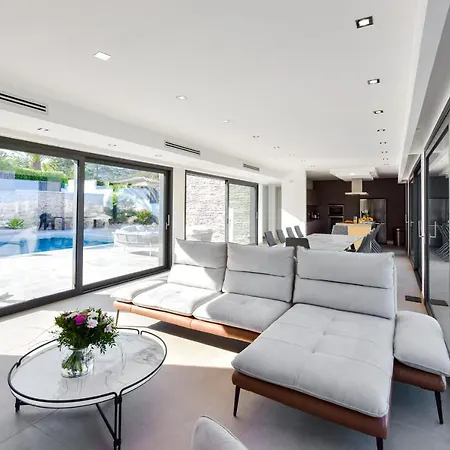 Villa Architect-designed With Heated Pool For 10 Guests! Mandelieu
