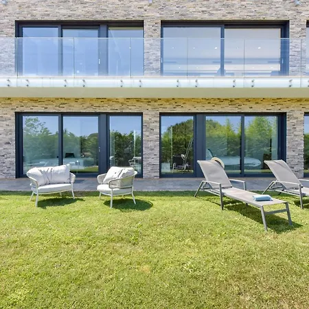 Architect-designed With Heated Pool For 10 Guests! Villa *
