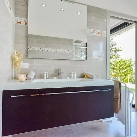 Architect-designed With Heated Pool For 10 Guests! * Mandelieu