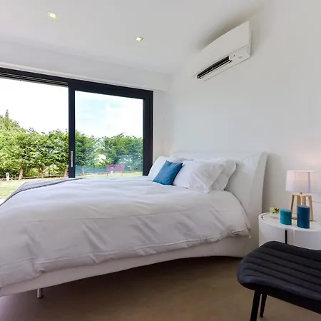 Villa Architect-designed With Heated Pool For 10 Guests!