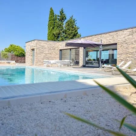 Villa Architect-designed With Heated Pool For 10 Guests!