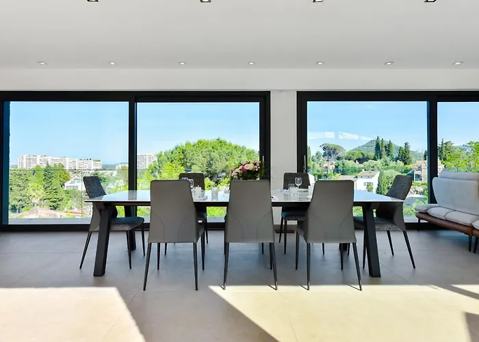 Architect-designed With Heated Pool For 10 Guests! * Mandelieu