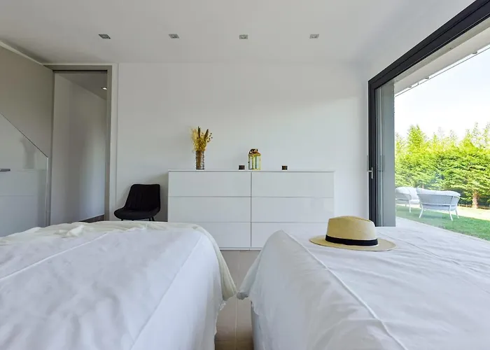 Architect-designed With Heated Pool For 10 Guests! * Mandelieu