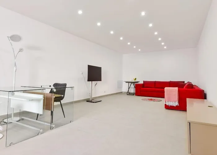 Architect-designed With Heated Pool For 10 Guests! *