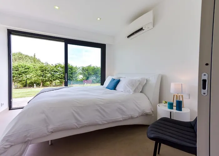 Villa Architect-designed With Heated Pool For 10 Guests!